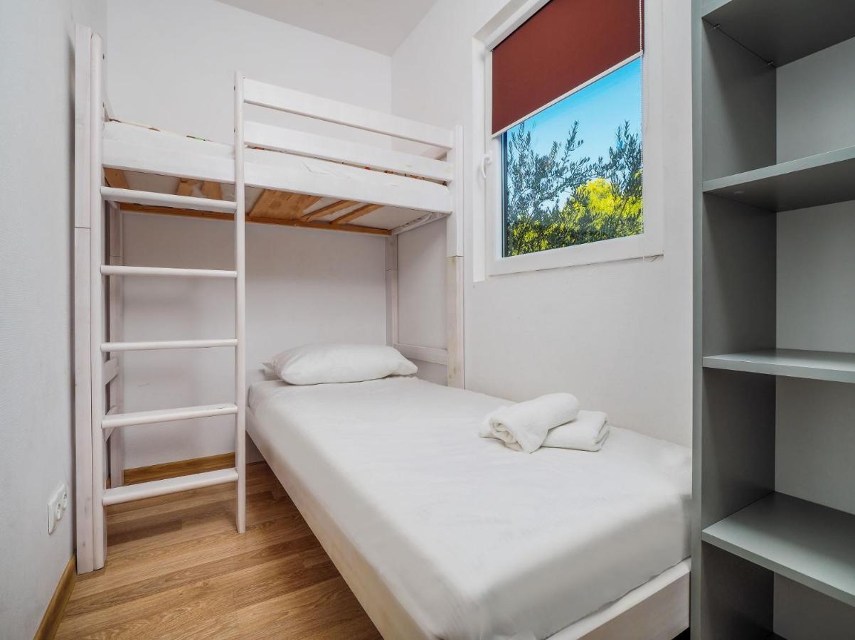 Mediteran Travel Mobile Homes Solaris Brodarica  Exterior photo